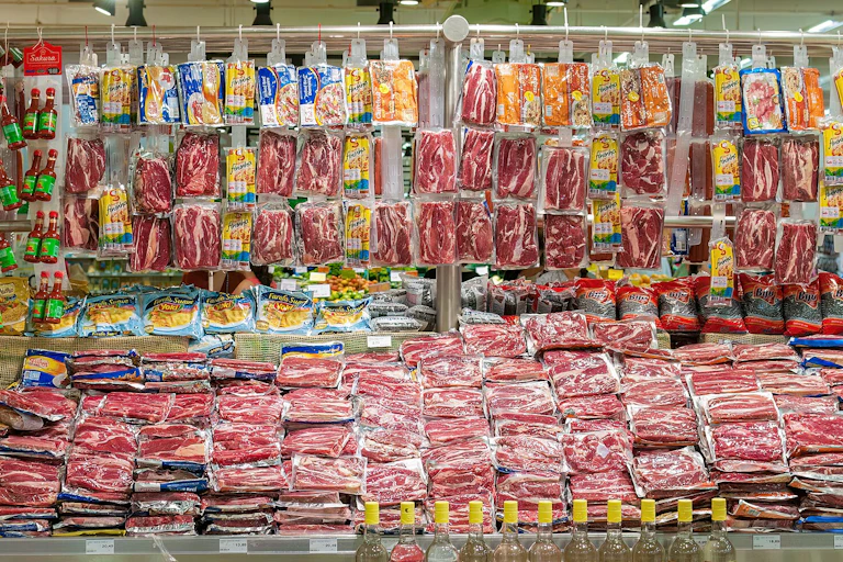Rayon viande d'un magasin Carrefour de Sao Paolo