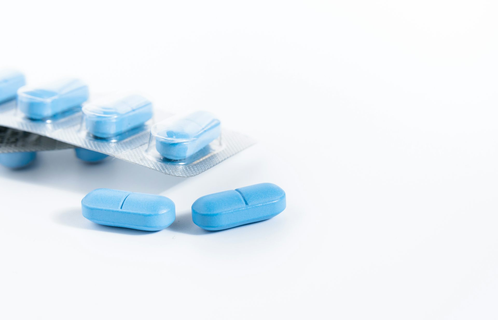 Sildenafil (viagra) merupakan contoh reposisi obat yang kini digunakan untuk mengatasi disfungsi ereksi.