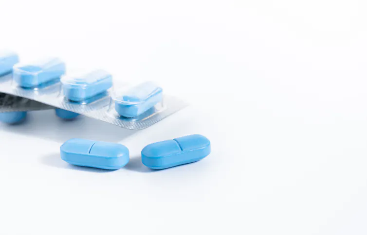 Sildenafil (viagra) merupakan contoh reposisi obat yang kini digunakan untuk mengatasi disfungsi ereksi.