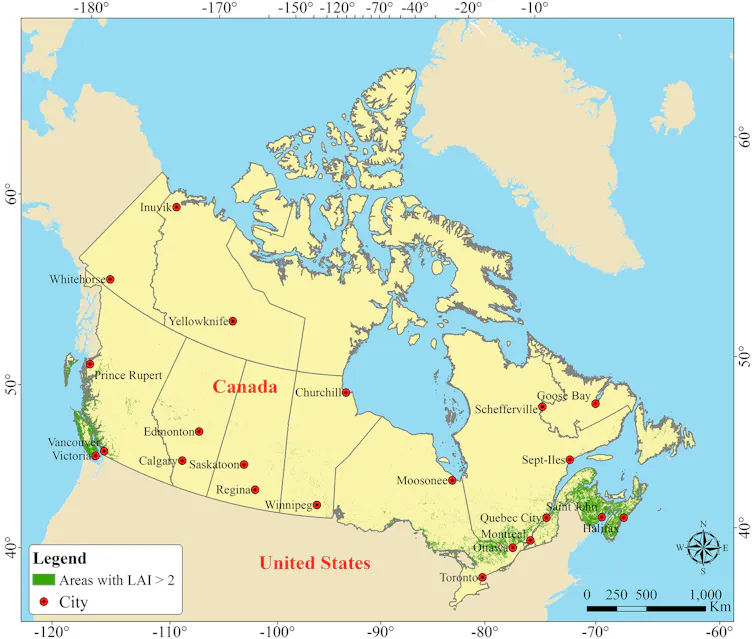 A map of Canada depicting in green areas with dense foliage, which are at greatest risk of wildfires.