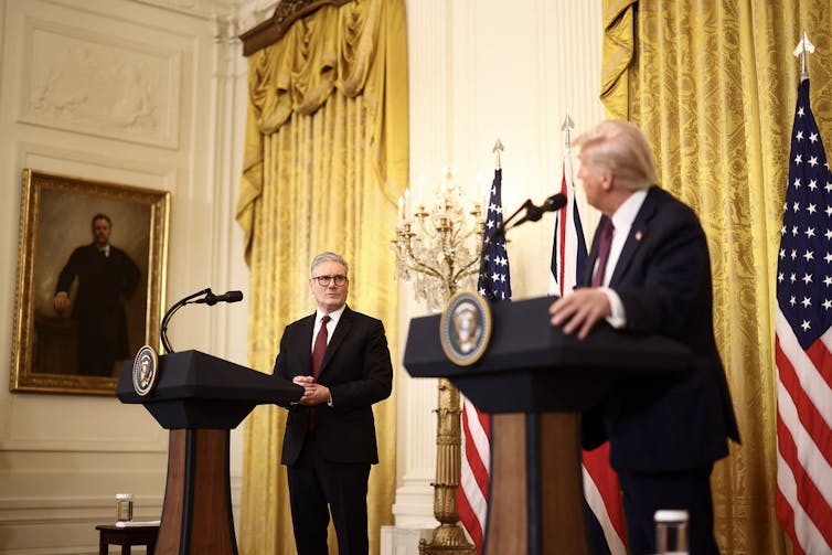 Keir Starmer and Trump giving a press conference.