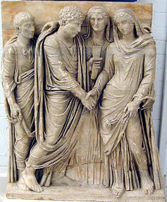 Relieve de un matrimonio romano en un sarcófago.