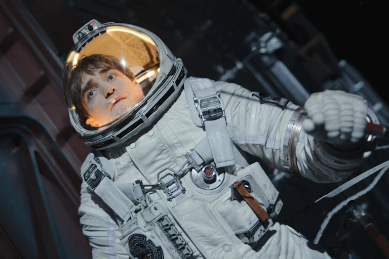 Robert Pattinson in an astronaut space suit