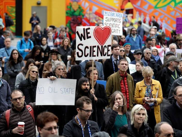 A rally for science drew a big crowd during the American Geophysical Union’s meeting in San Francisco. MarcioJoseSanchez/AP