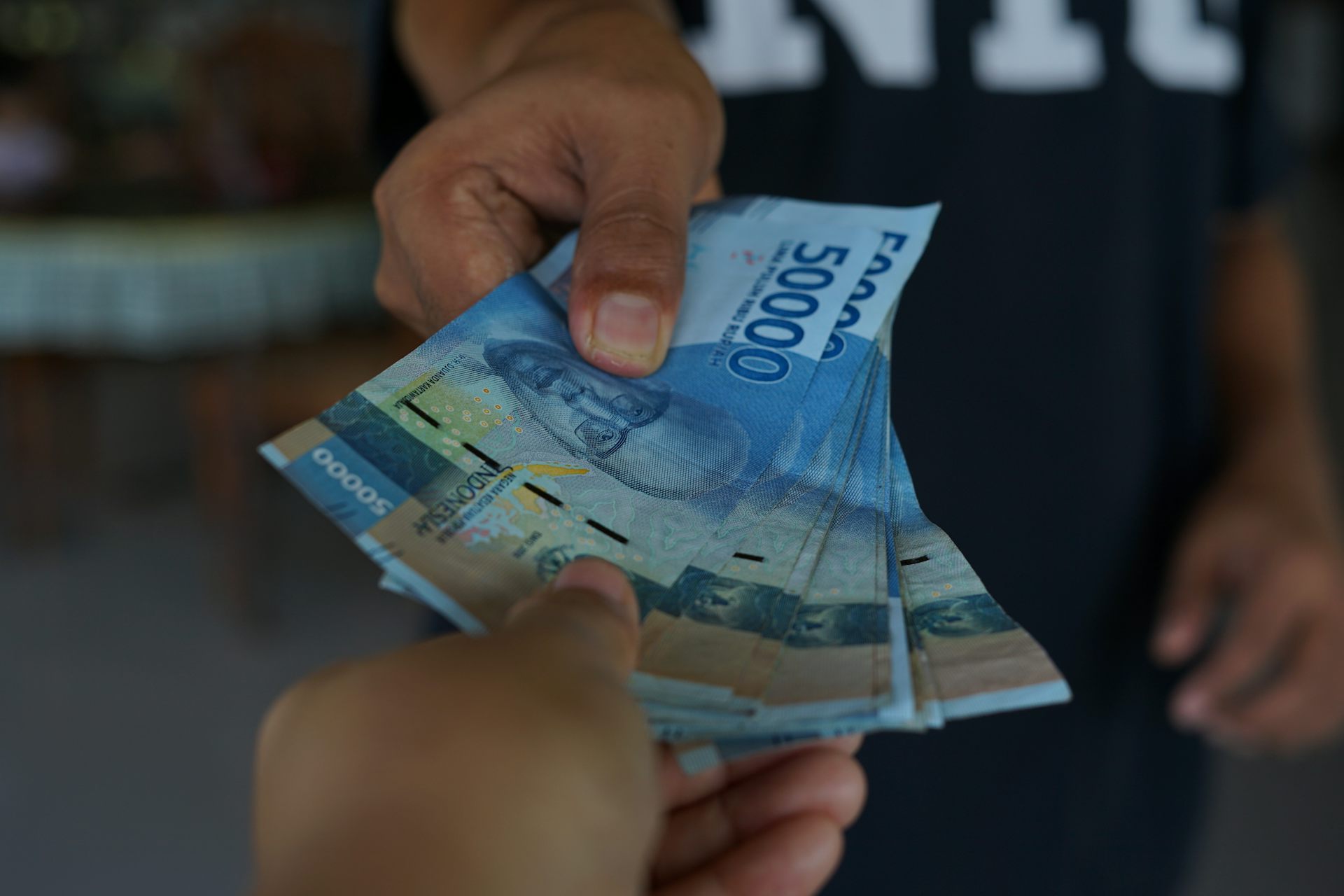 Riset temukan masyarakat cenderung toleran terhadap korupsi. Ini mempersulit pemberantasannya