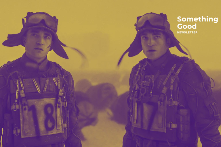 Two Robert Pattinsons in futuristic army gear.