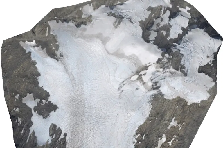 Animation showing glacier change over an eight-year period.