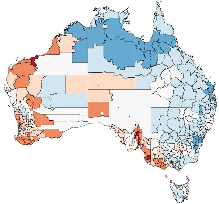 Map of Australia showing the environmental condition score by local government area, with good scores in blue and poor scores in red.