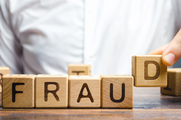 Fraude sur des lettres comme dnas un jeu de scrabble