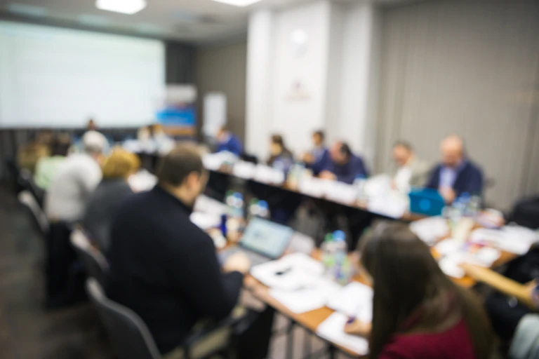 Réunion d'un conseil d'administration d'une entreprise.