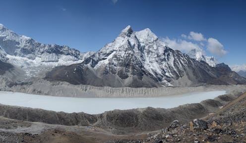 As mountain glaciers melt, risk of catastrophic flash floods rises for millions − World Day for Glaciers carries a reminder