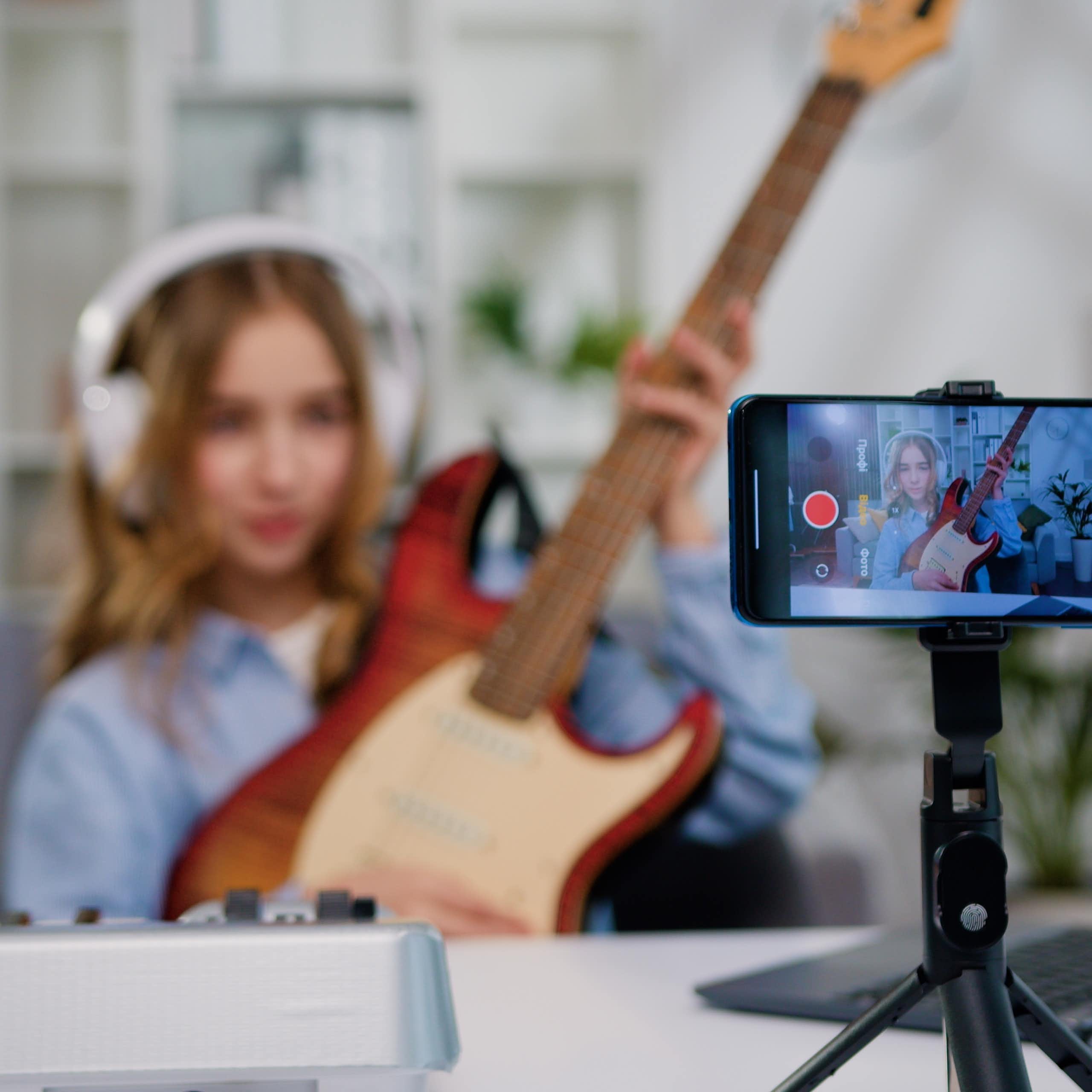 Jóvenes y adolescentes en redes sociales: ¿consumidores o creadores?