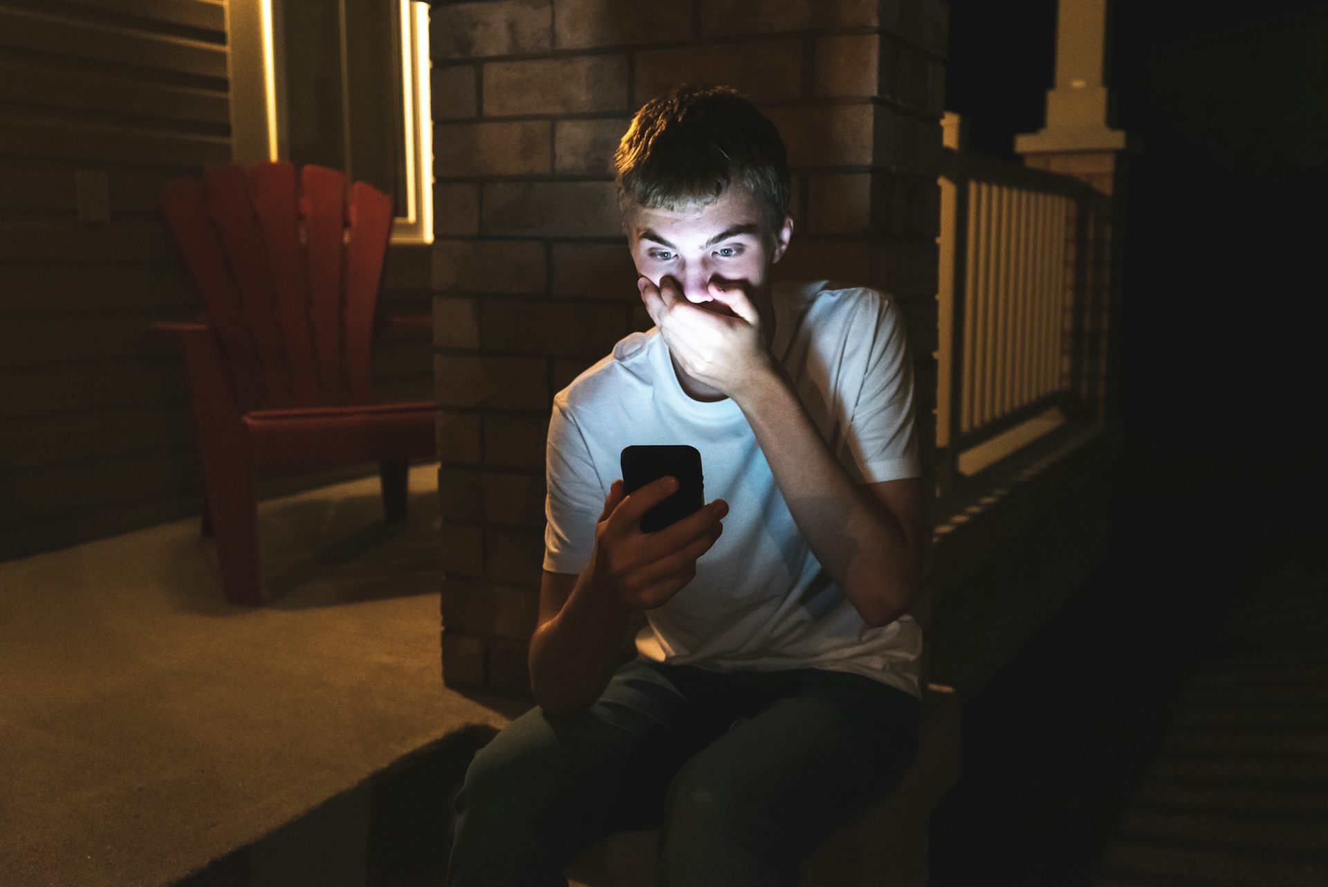 De la confianza a la viralización: el ‘sexting’ y su impacto entre adolescentes