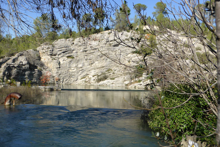 paysage d'eau et de roche