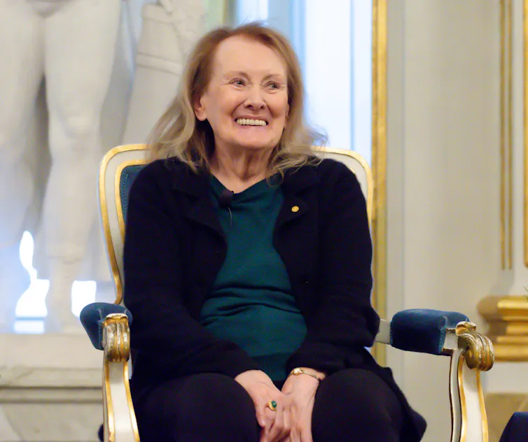 Annie Ernaux en 2022 lors de la réception de son prix Nobel de littérature