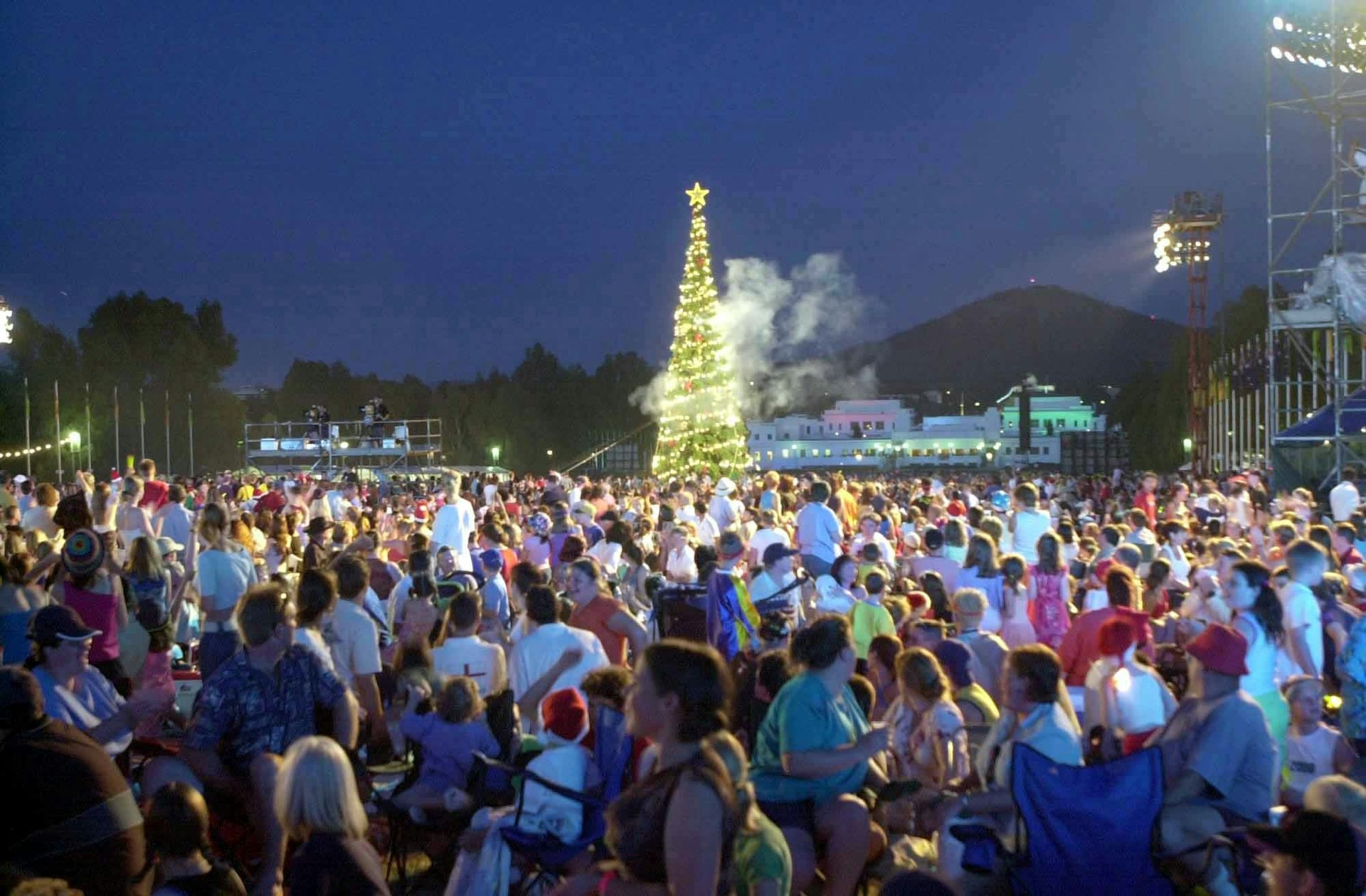 Carols by Candlelight defines the Aussie Christmas on the couch