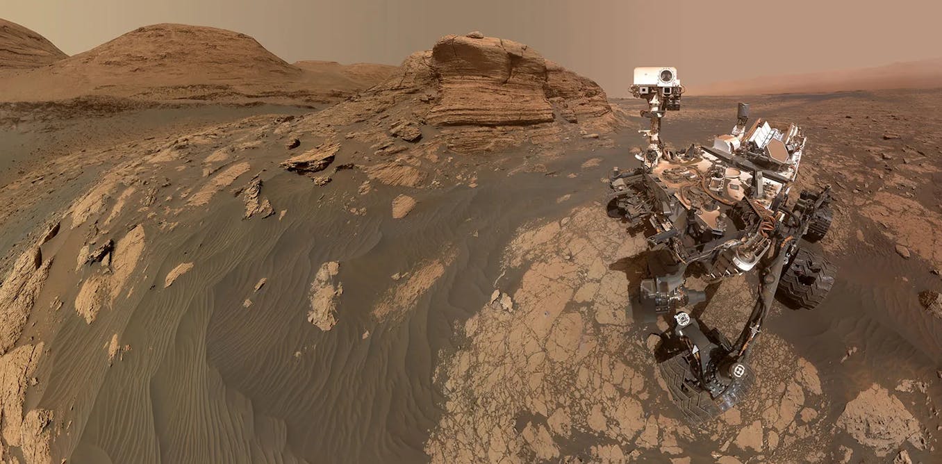 Curiosity rover discovering carbon molecules on Mars