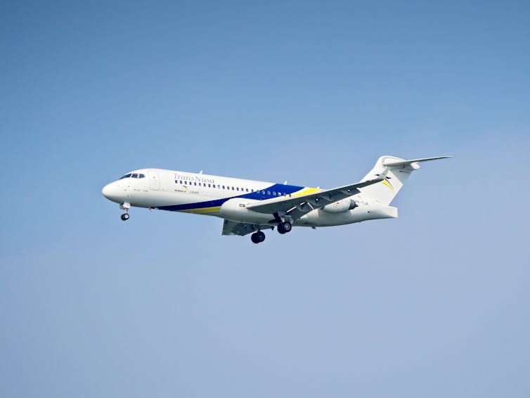 COMAC: Chinese language risk to plane and boeing 2 Airplane CoAC ARJ2