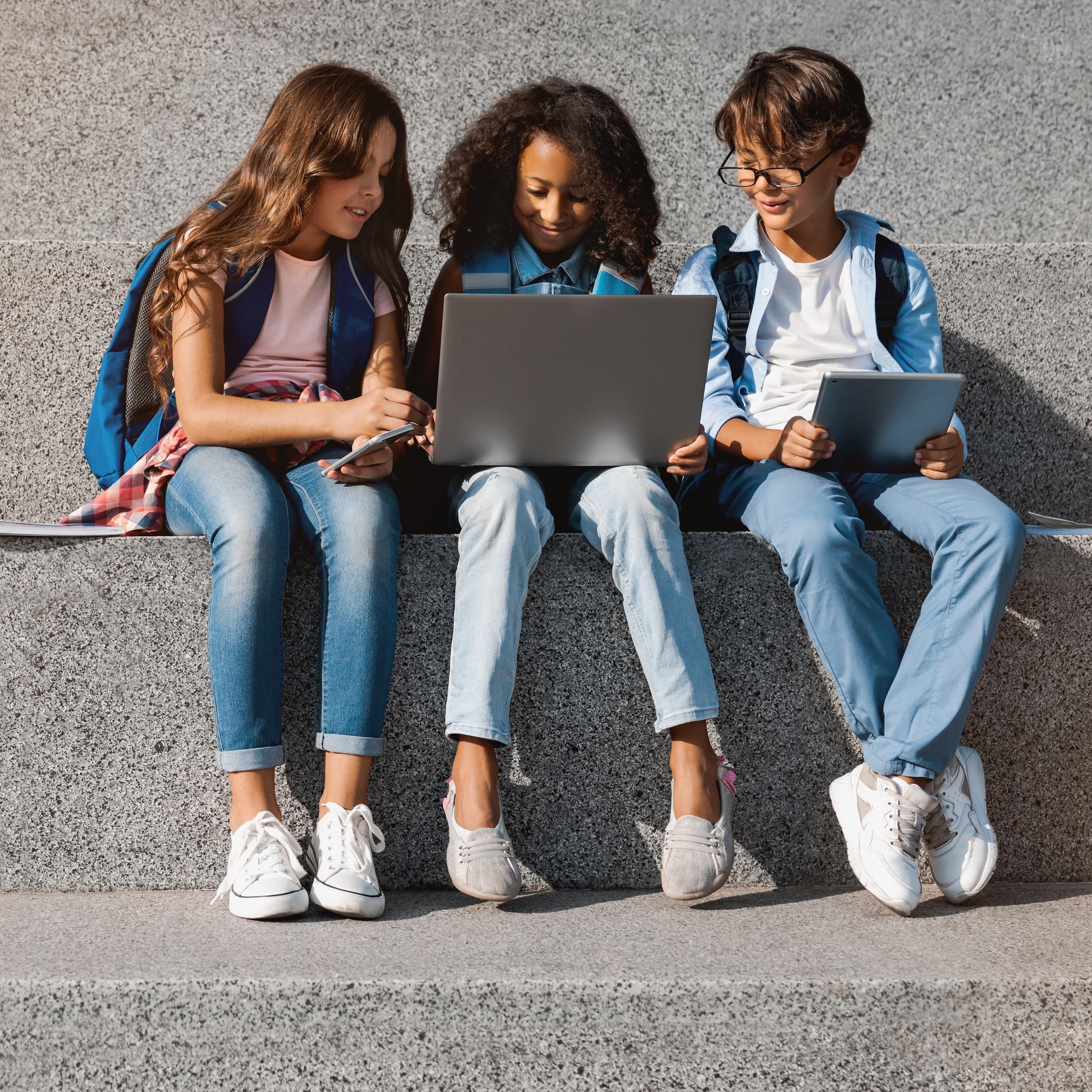 Menores e internet: cómo nuestra nueva herramienta evalúa la “madurez digital” de los niños