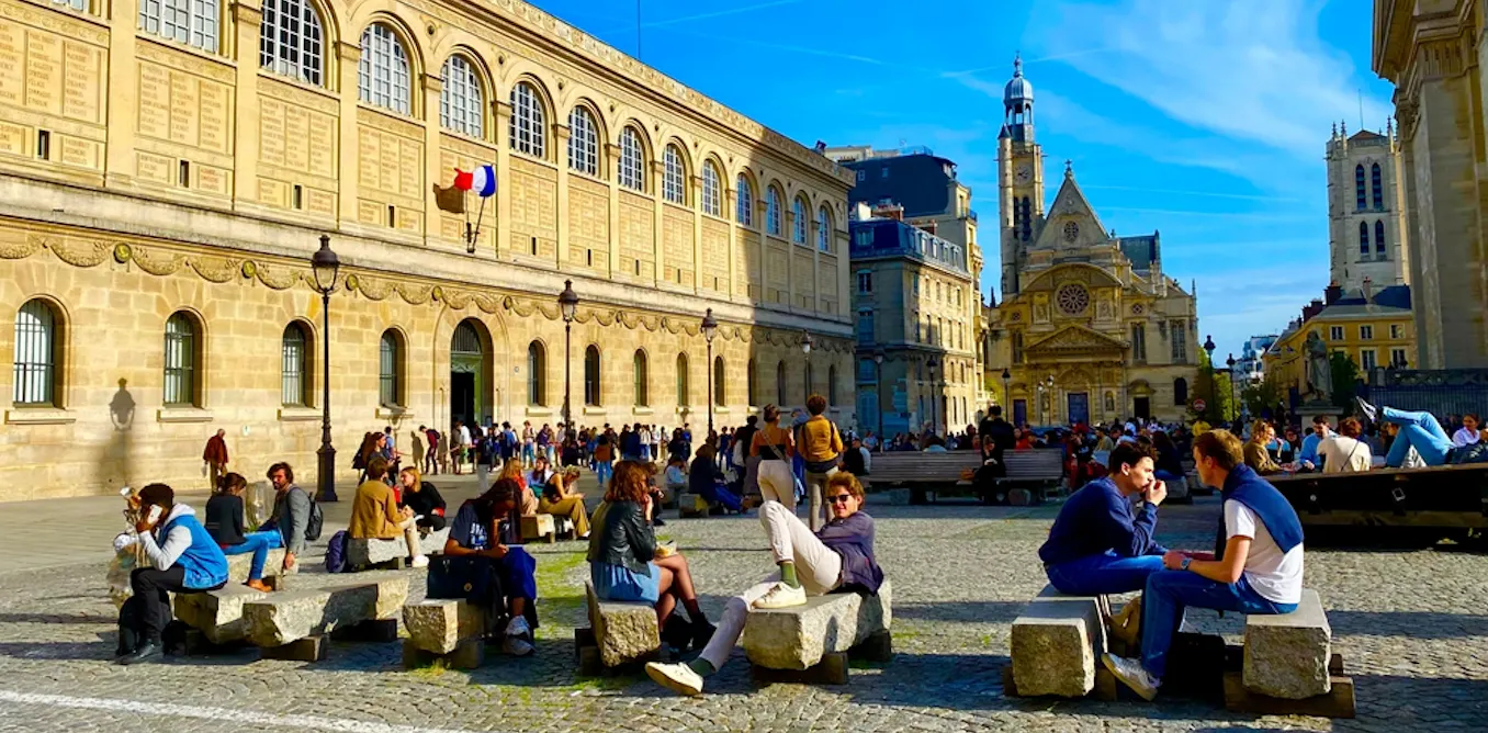 https://theconversation.com/les-diplomes-ont-ils-perdu-de-leur-valeur-252840 social preview image