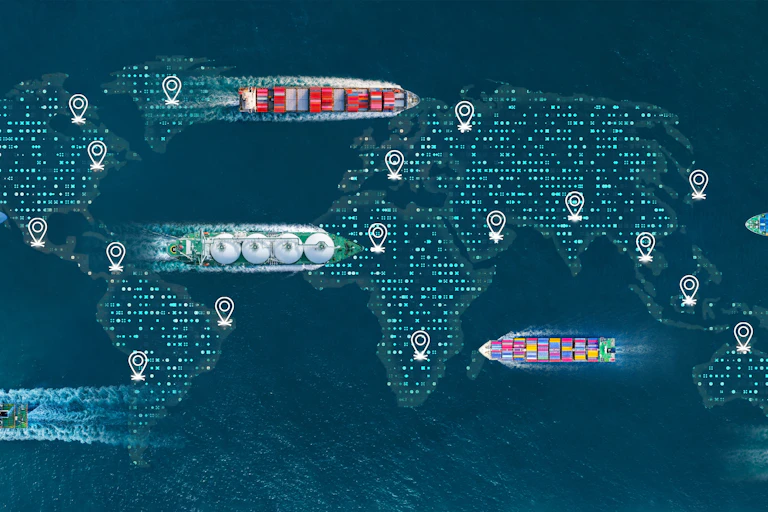 illustration avec des bateaux vus du ciel et en surimpression une planisphère