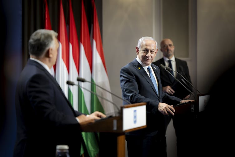 Benjamin Netanyahu and Viktor Orban giving a press conference.