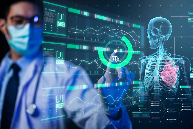 Médico en un entorno virtual.