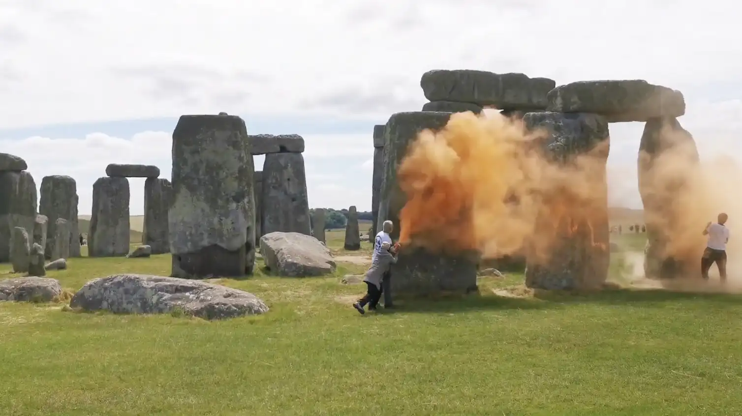 Bringing Stone How lichens are bringing stone to life and reconnecting us with the ...