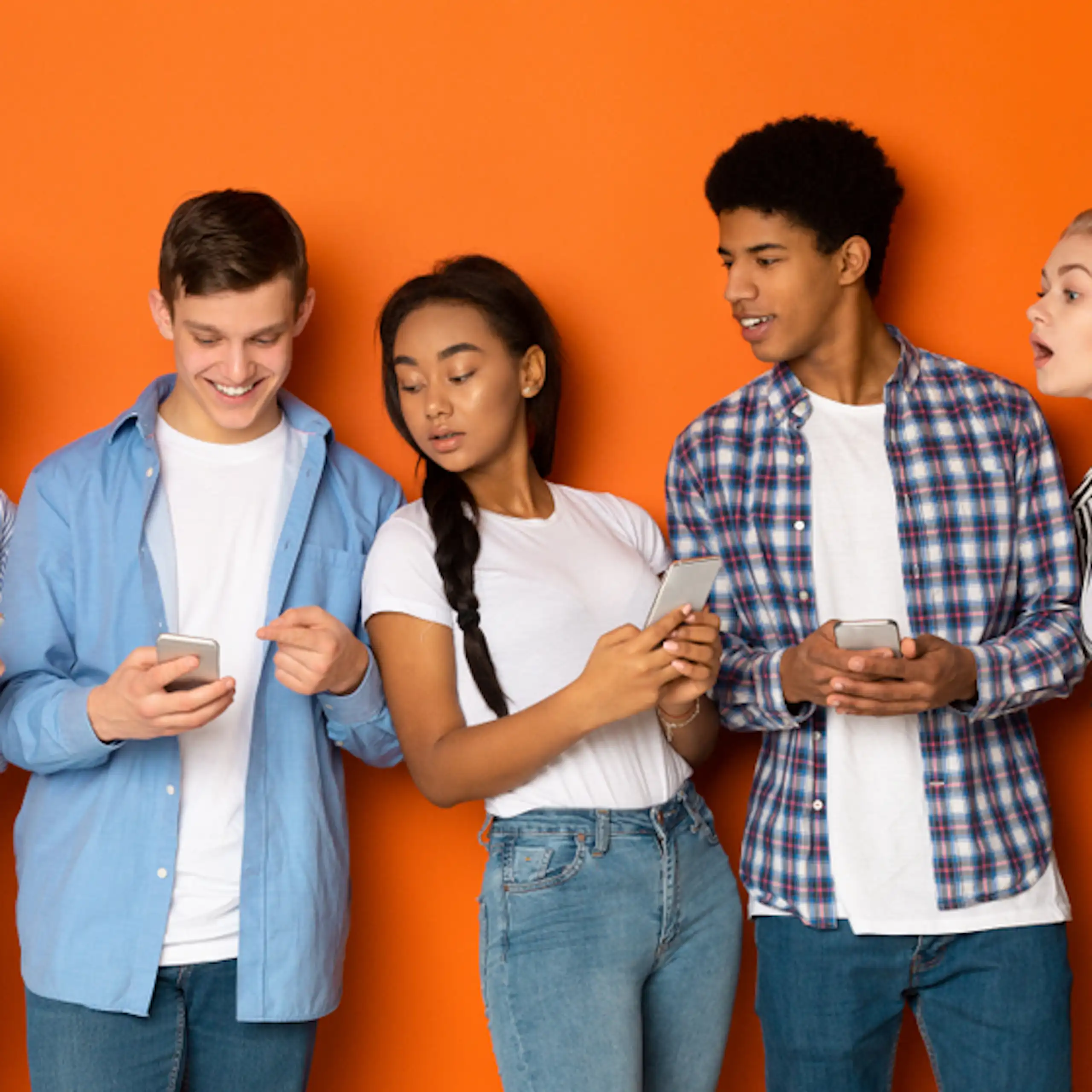 Les vérifications de présence ou de disponibilité des pairs adolescents deviennent de plus en plus nombreuses, intrusives et le plus souvent cumulatives.