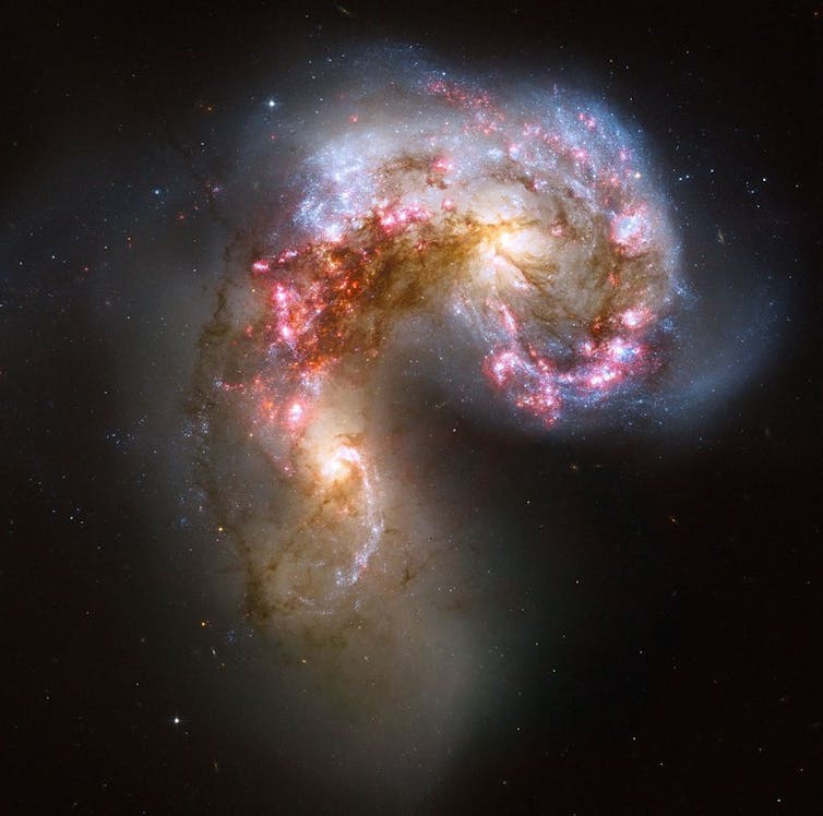 Colisión de las galaxias Antena aniversario 35 telescopio Hubble