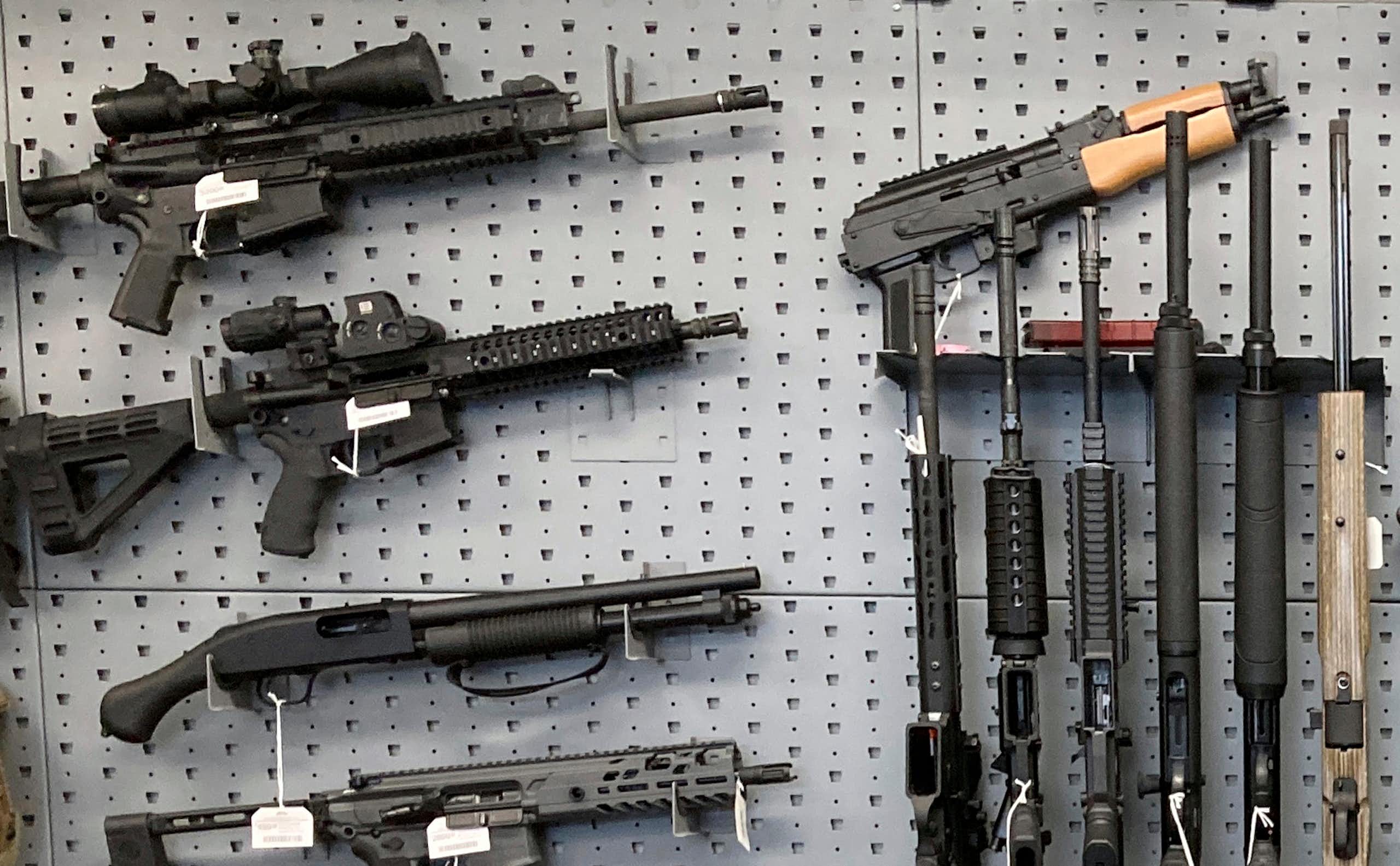 Here’s how we figured the number of guns illegally trafficked from the US across the border to Mexico