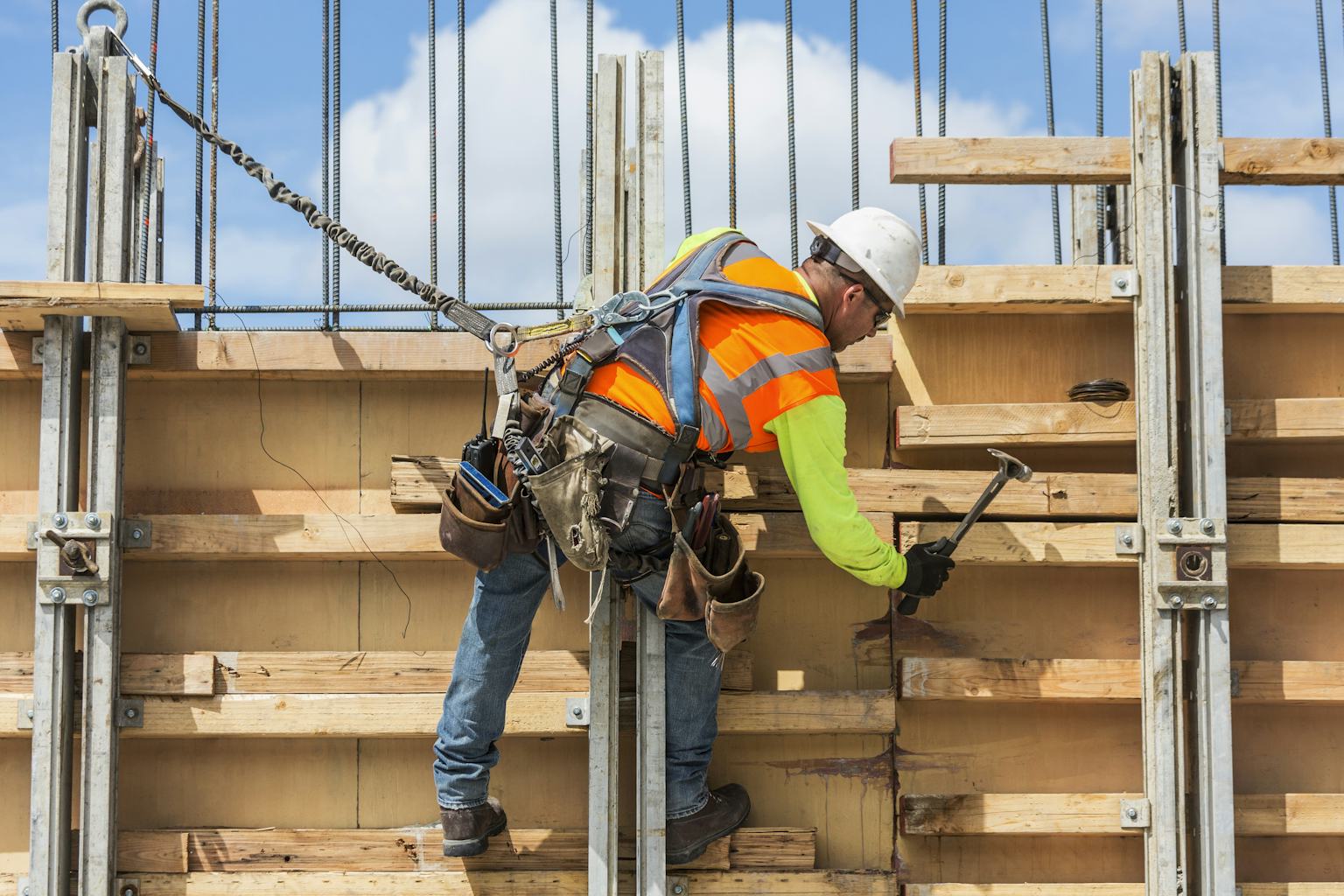 How rising wages for construction workers are shifting the foundations of the housing market