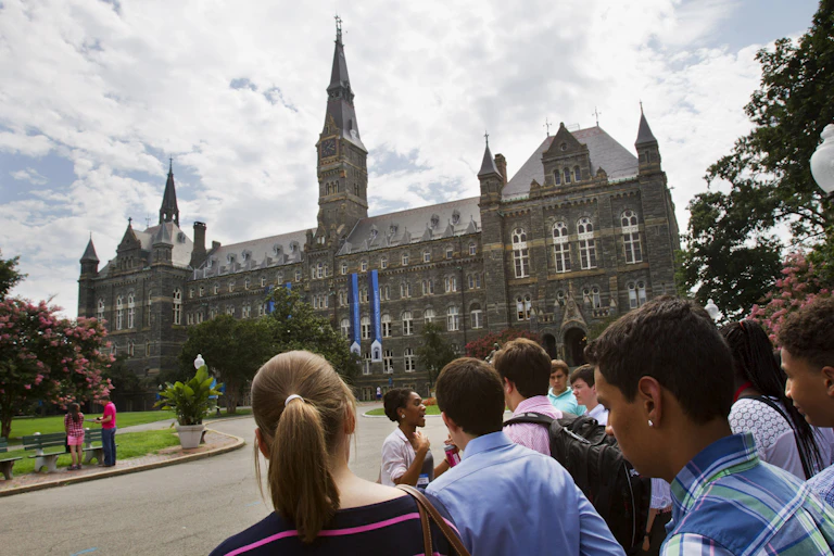 People take a college tour.