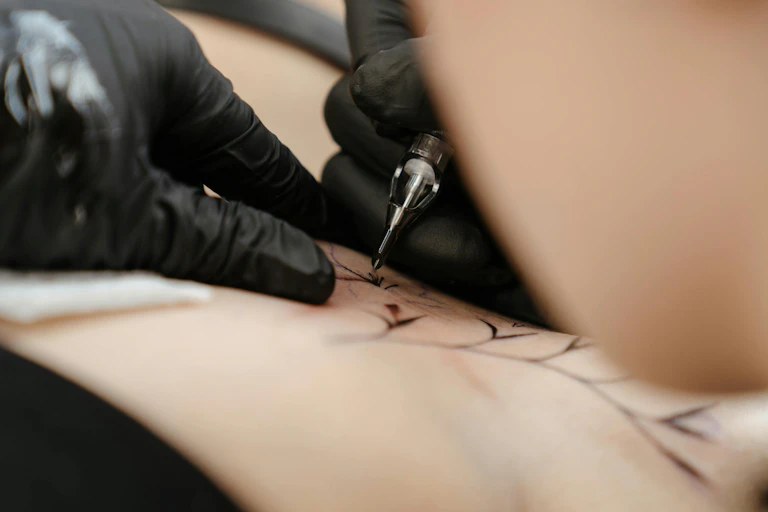 Dibujo de un tatuaje en la piel
