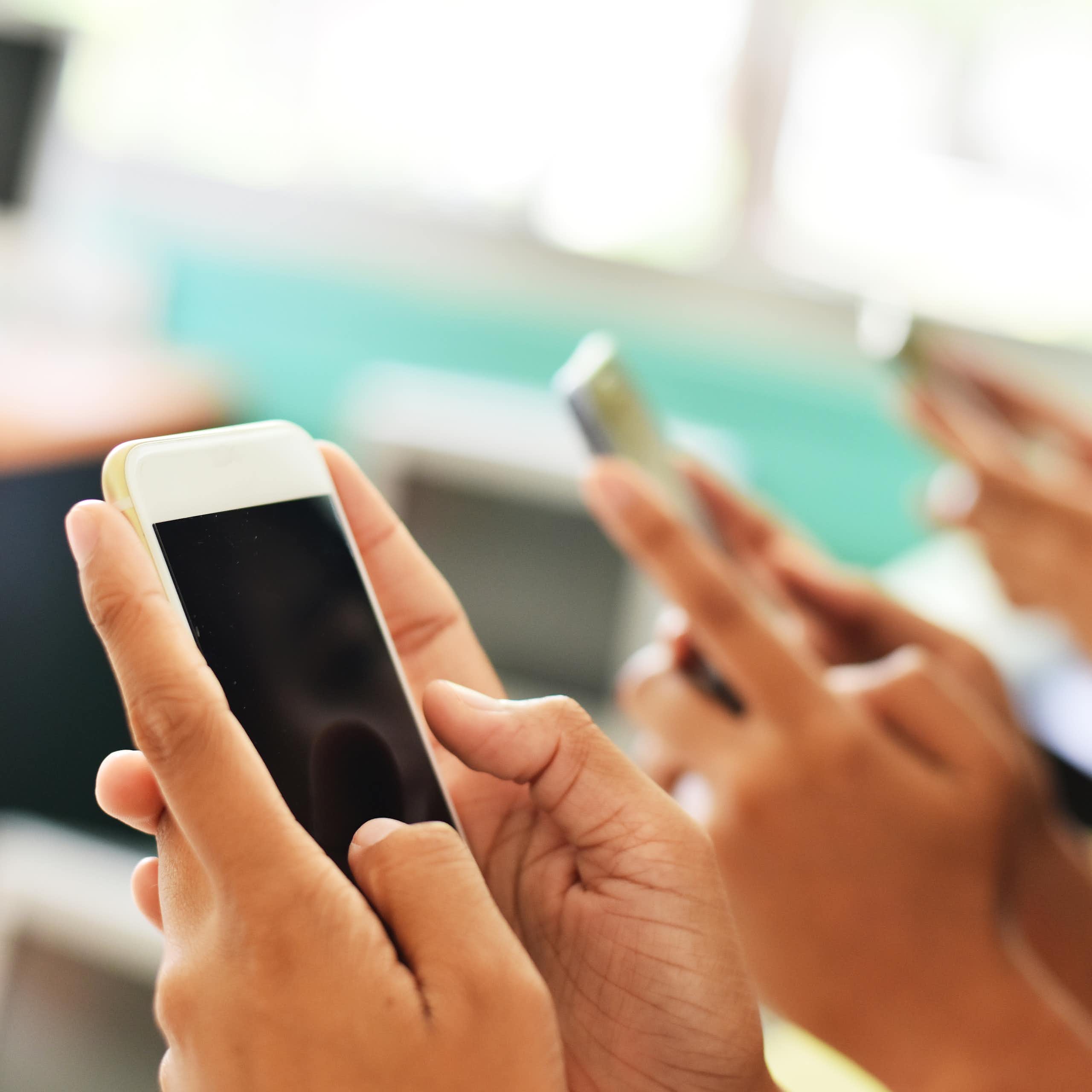 Niños y grupos de WhatsApp: ¿cuándo y cómo?