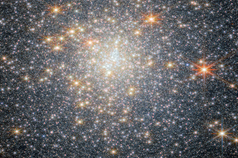 A star cluster in the constellation Sagittarius seen by the James Webb Space Telescope.