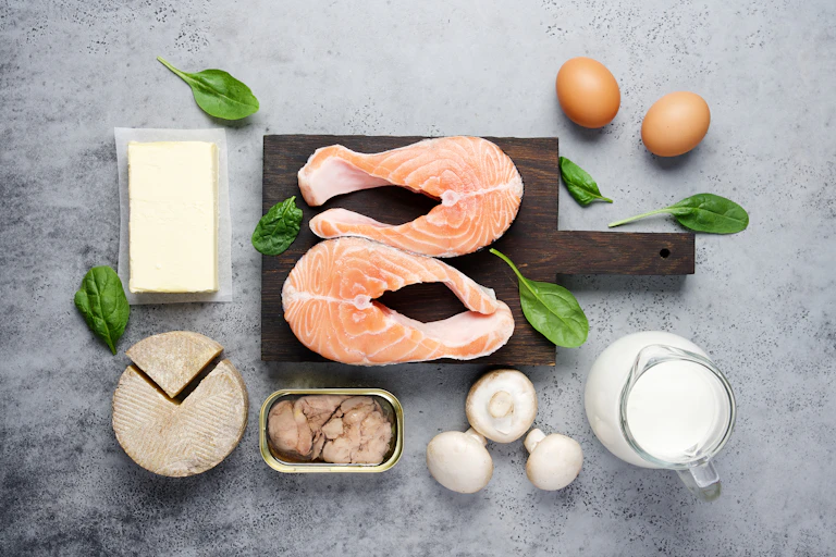photo d’aliments riches en vitamine D (saumon, produits laitiers, œufs…)