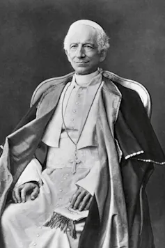 Retrato del papa sentado en una silla