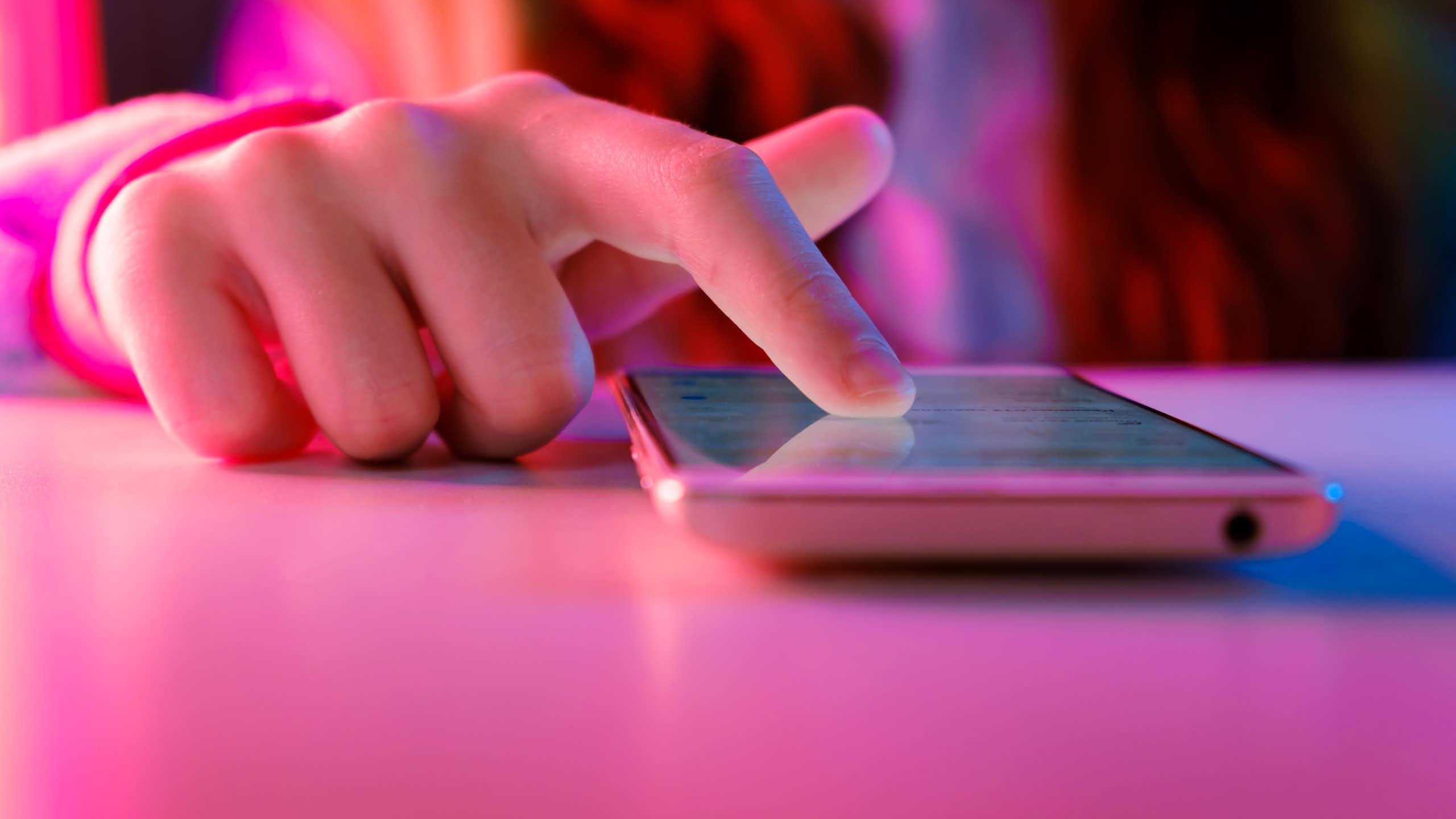 Un tercio de los adolescentes muestra indicios de uso problemático de las pantallas