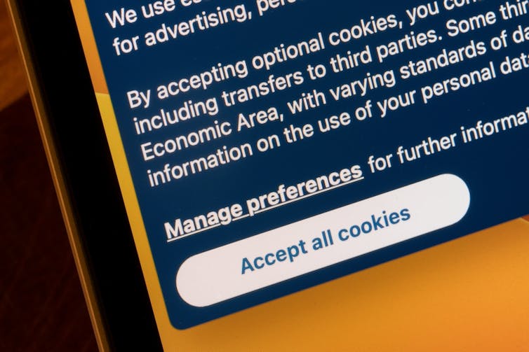 Screenshot of a website with a button labelled 'Accept all cookies'.
