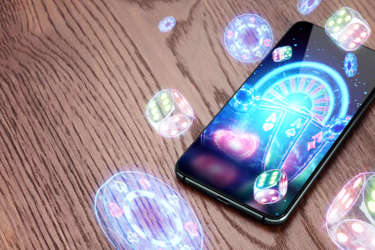 Móvil con imágenes alusivas a un casino