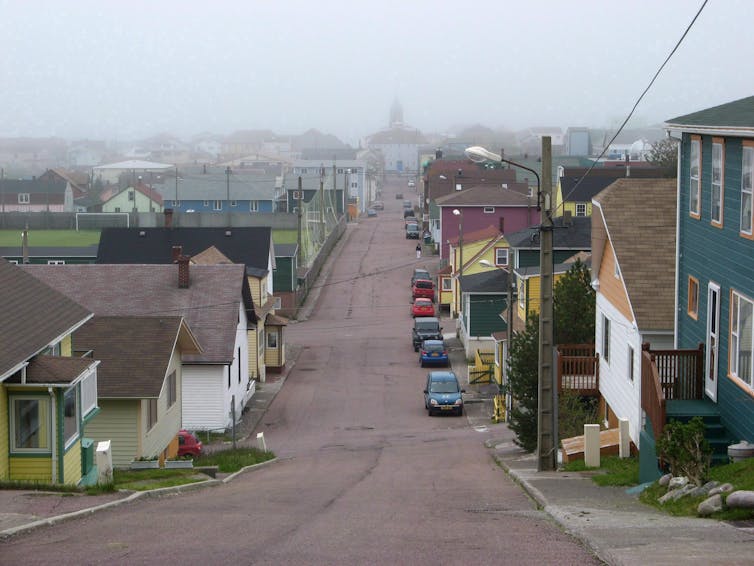 Why was once Saint-Pierre-et-Mikuelon who centered Donald Trump and Laurent Vauquiez? 2 Foggy road lined with colorful houses