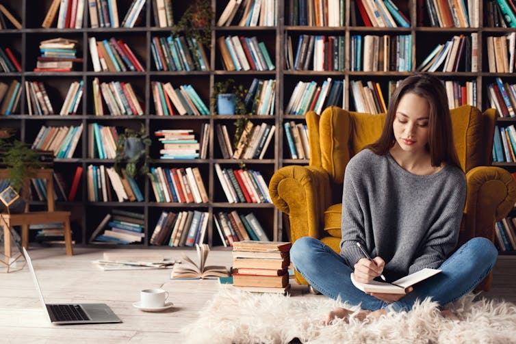 New research reveals Australian authors say no to AI using their work – even if money is on the table