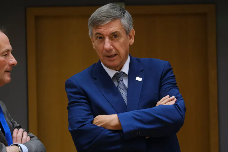 Jan Jambon, Vice-premier ministre de Belgique Ministre des Finances et des Pensions chargé de la Loterie nationale et des Institutions culturelles fédérales