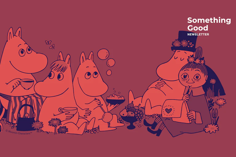 Moomins sitting about