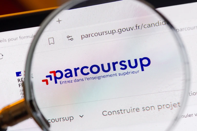 Détail du site web gouvernemental français "parcoursup.gouv.fr" destiné à recueillir et gérer les souhaits d'affectation des futurs étudiants de l'enseignement supérieur en France.