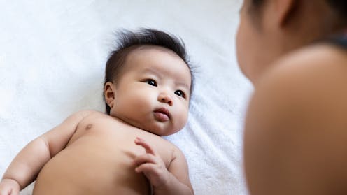 Si të flisni me foshnjën tuaj: një ekspert i trurit shpjegon 'pajën'
