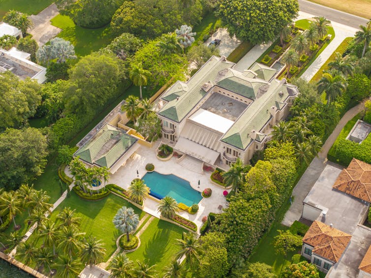 A luxury residence in Miami Beach, Florida, owned by Jezz Bezos, founder of Amazon.