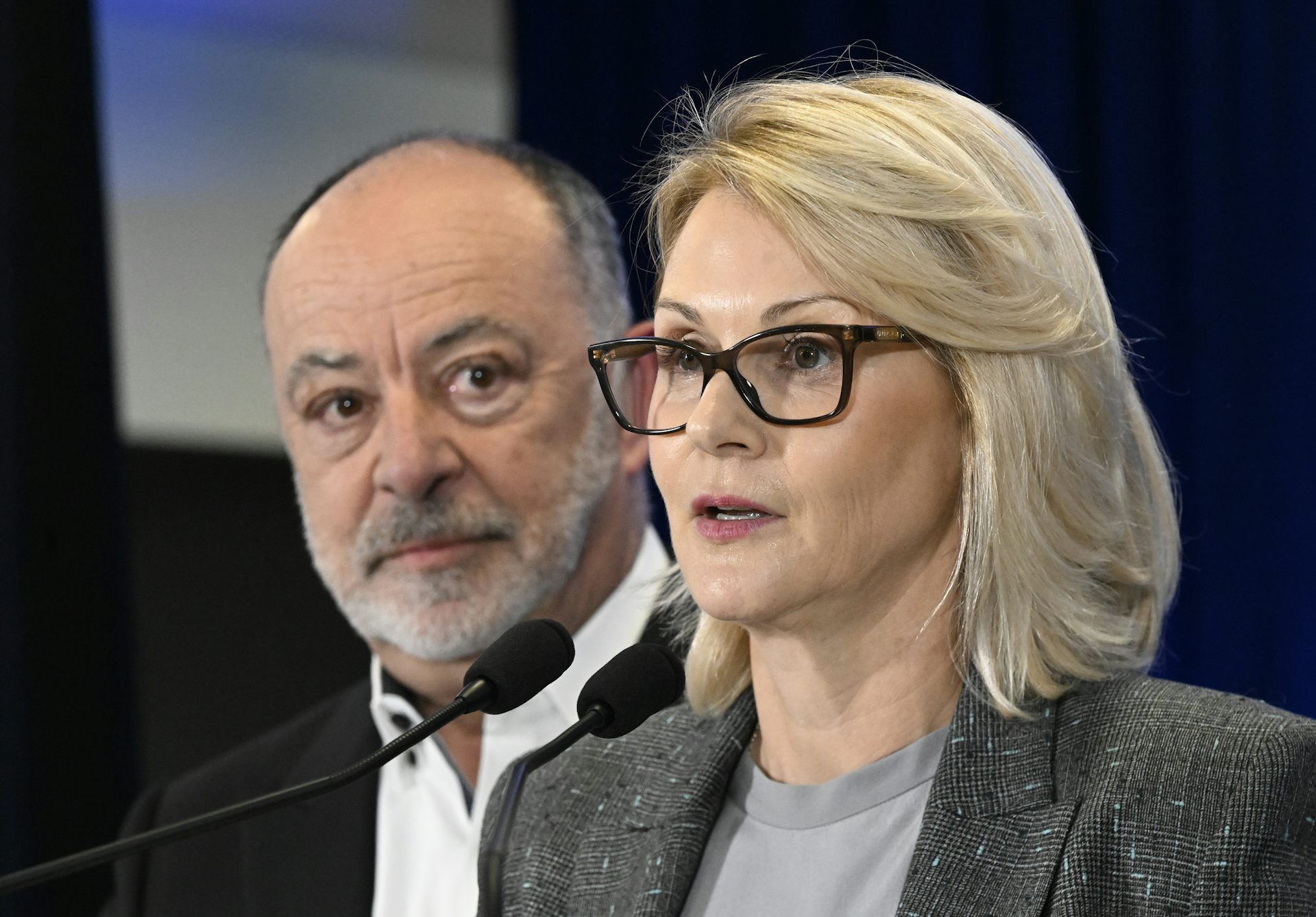 Des salaires toujours plus hauts, une reddition inexistante. Le dilemme de la gouvernance à Santé Québec