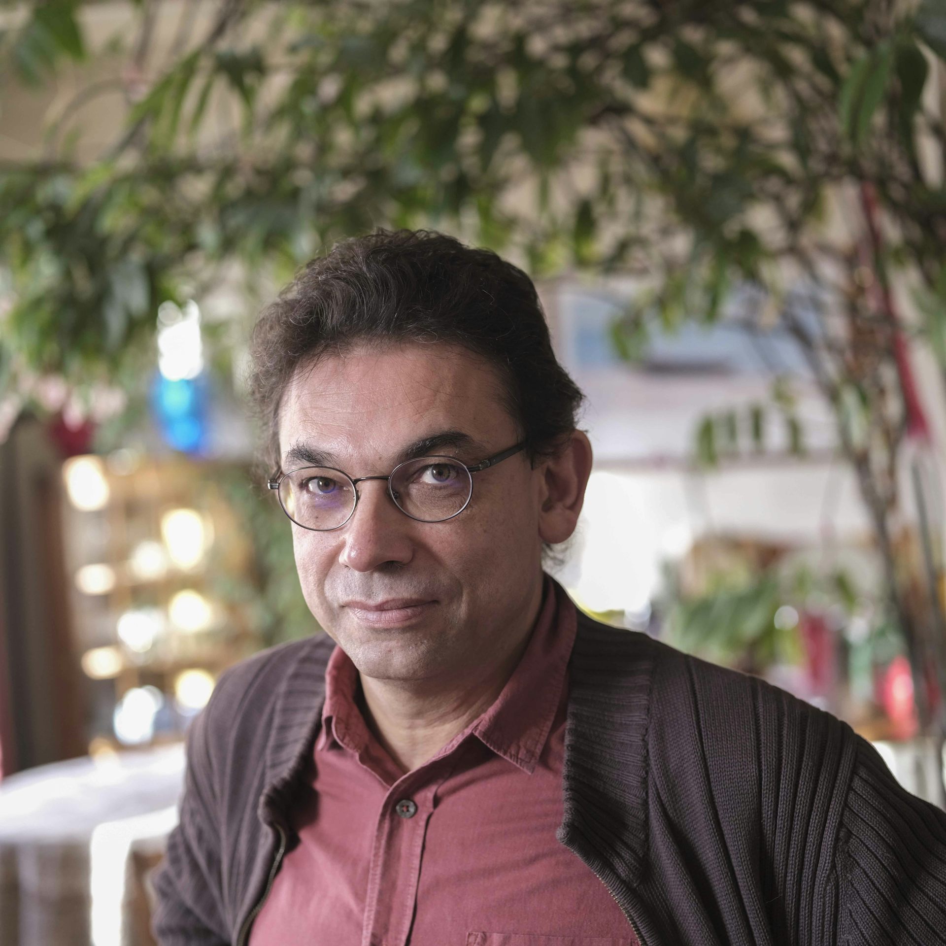 Portrait d'Éric Guilyardi.